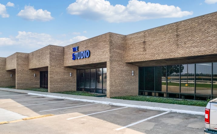 Pictures of Office, Industrial property located at 7505-7563 South Fwy, Houston, TX 77021 for lease - image #1