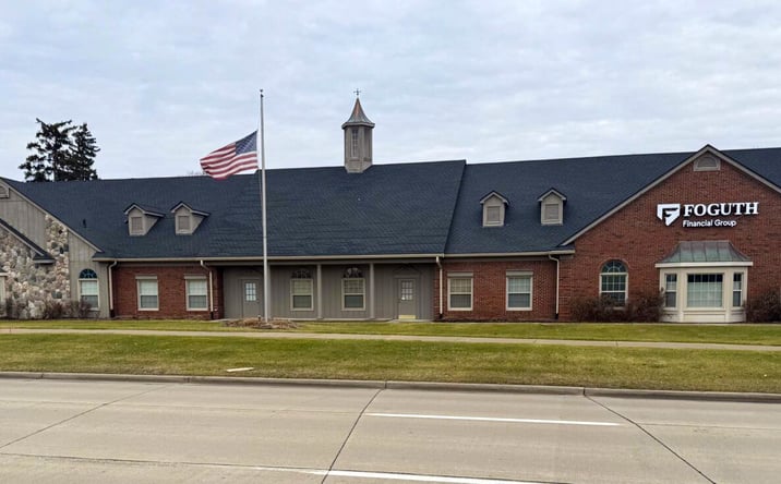 Pictures of Retail, Office property located at 215 E Big Beaver Rd, Troy, MI 48083 for lease - image #1