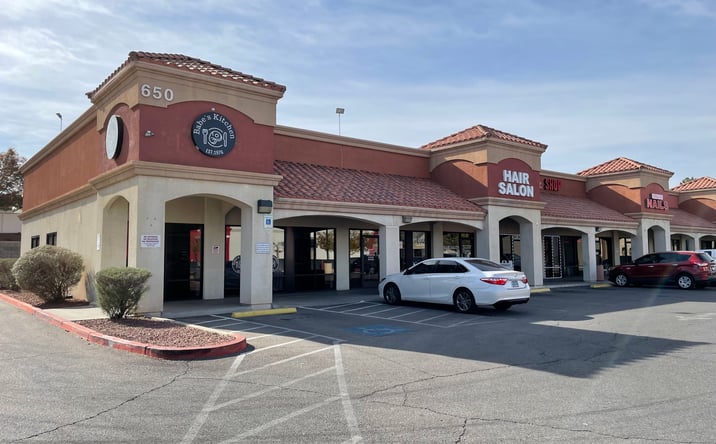 Pictures of Retail property located at 650 E Horizon Dr, Henderson, NV 89015 for lease - image #1