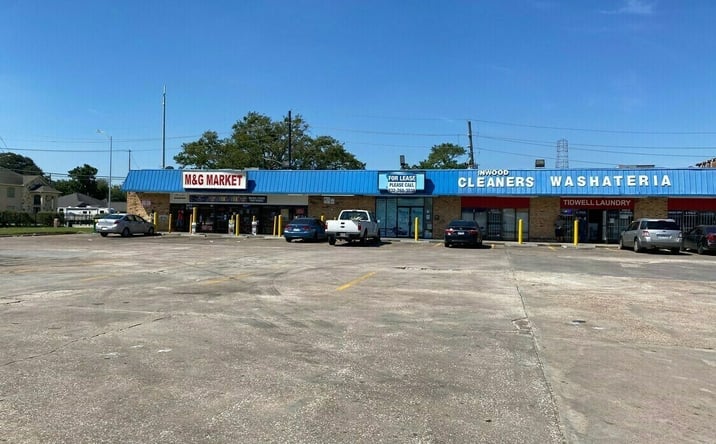 Pictures of Retail property located at 8104 W Tidwell Rd, Houston, TX 77040 for lease - image #1