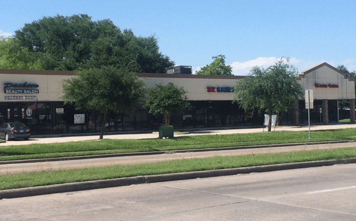 Pictures of Retail property located at 1398 W Gulf Bank Rd, Houston, TX 77088 for lease - image #1