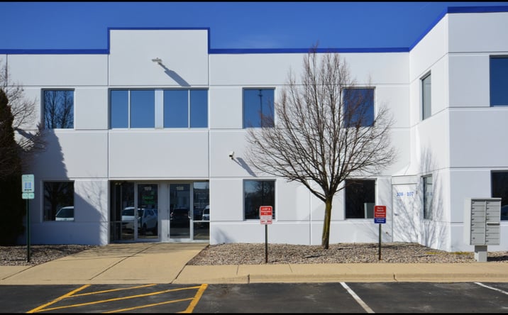 Pictures of Office, Retail, Special Purpose property located at 2600 Beverly Drive 108B, Aurora, IL 60502 for lease - image #1