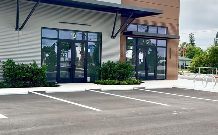 Pictures of Retail, Office property located at 8156 Alico Rd # 4, Fort Myers, FL 33912 for lease - image #1