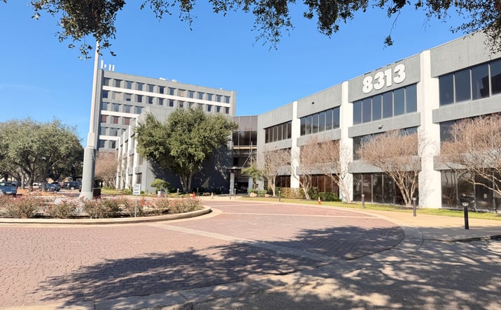Pictures of Office, Retail, Restaurant property located at 8313 Southwest Fwy, Houston, TX 77074 for lease - image #1