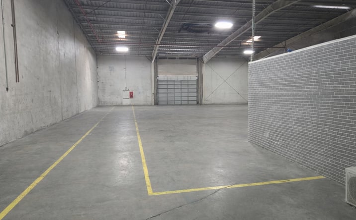 Pictures of Industrial property located at 25 N 47th Ave, Phoenix, AZ 85043 for lease - image #1