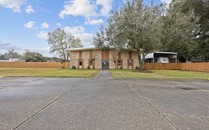 Pictures of Office property located at 319 Renaud Dr, Lafayette, LA 70507 for lease - image #1