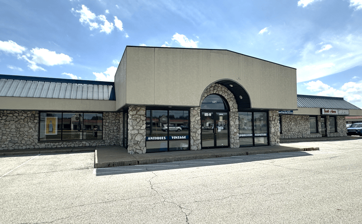 Pictures of Retail property located at 535 W Edison Rd, Mishawaka, IN 46545 for lease - image #1