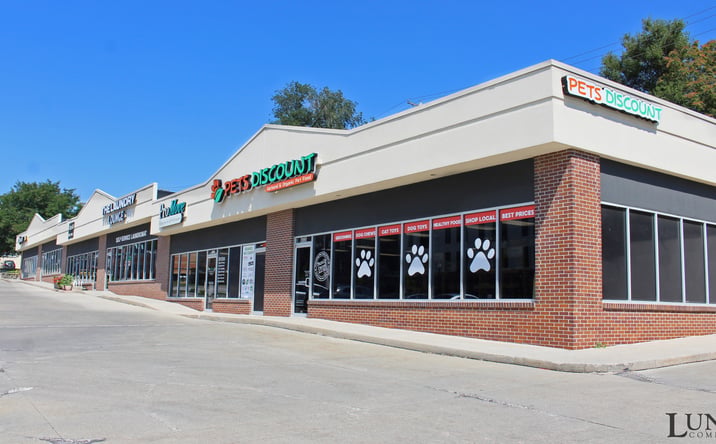 Pictures of Retail property located at 4636 Dodge St, Omaha, NE 68132 for lease - image #1