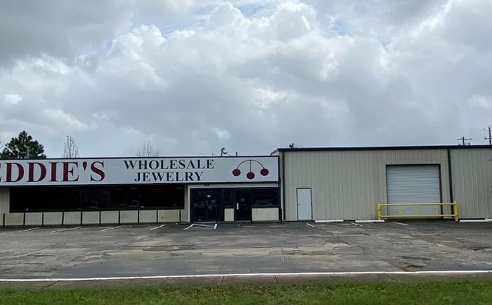Pictures of Retail, Industrial property located at 265 Azalea Rd, Mobile, AL 36609 for lease - image #1