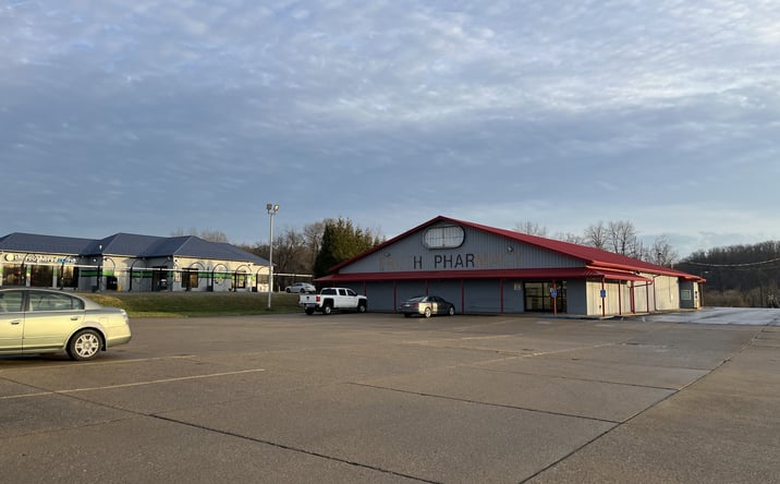 Pictures of Retail, Office, Restaurant property located at 3109 Teays Valley Road, Hurricane, WV 25526 for lease - image #1