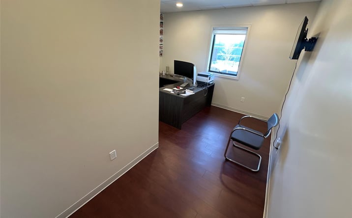Pictures of Office property located at 1015 Cedar Lane 204, Hempstead, NY 11598 for lease - image #1