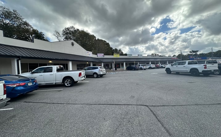 Pictures of Retail property located at 216 Atlanta Rd, Cumming, GA 30040 for lease - image #1
