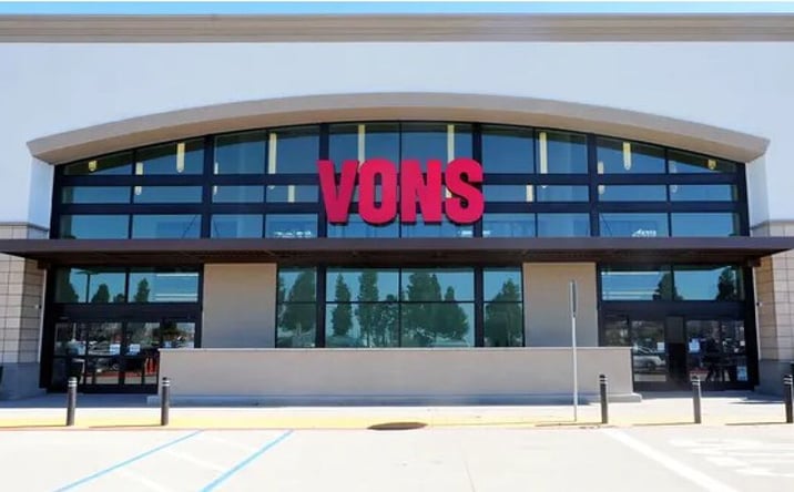 Pictures of Retail, Restaurant property located at 561 N Glendale Ave, Glendale, CA 91206 for lease - image #1