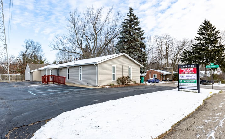Pictures of Office property located at 2520 Packard Road #4, Ypsilanti, MI 48197 for lease - image #1