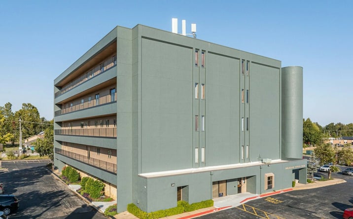 Pictures of Office property located at 2801 Parklawn Drive, Midwest City, OK 73110 for lease - image #1