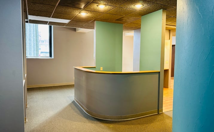 Pictures of Office property located at 773 W Lincoln Boulevard 104, Freeport, IL 61032 for lease - image #1