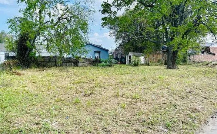 Pictures of Land property located at 9005 Earhart Blvd, New Orleans, LA 70118 for lease - image #1