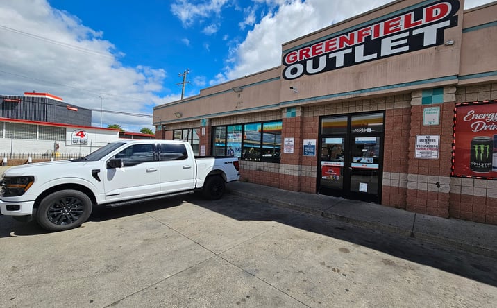 Pictures of Restaurant, Retail property located at 20500 Greenfield Rd, Detroit, MI 48235 for lease - image #1