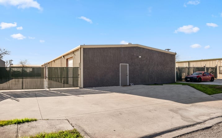 Pictures of Industrial property located at 112 Commercial Pl, Schertz, TX 78154 for lease - image #1