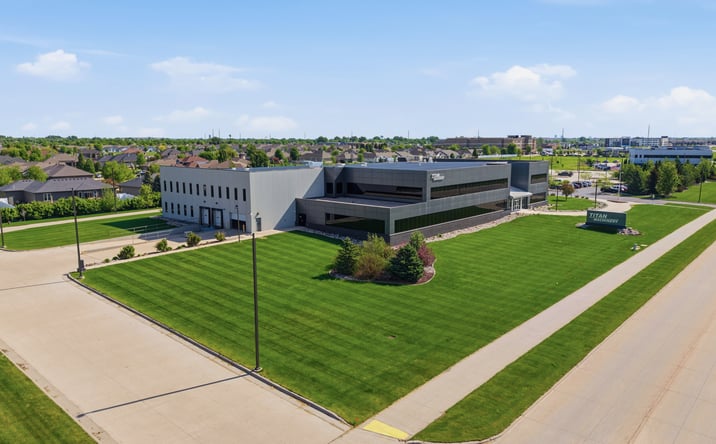 Pictures of Office property located at 644 E Beaton Dr, West Fargo, ND 58078 for lease - image #1