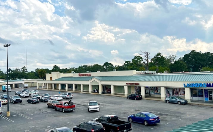 Pictures of Retail property located at 1919 Glynn Ave, Brunswick, GA 31520 for lease - image #1