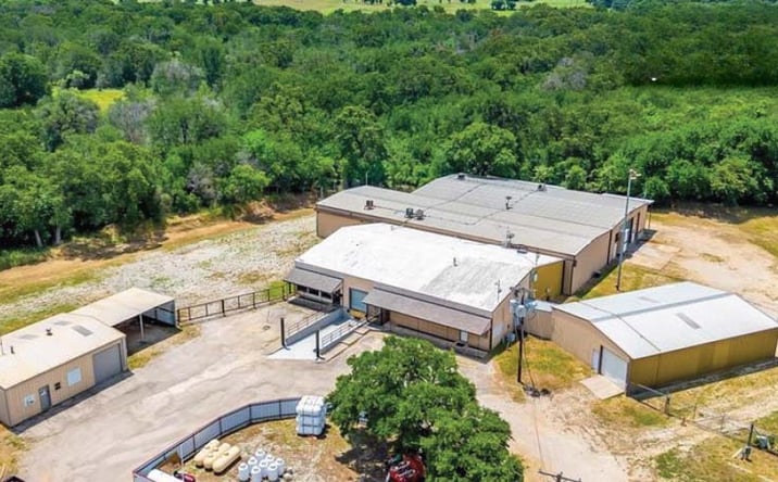 Pictures of Industrial property located at 640 E Hwy 199, Springtown, TX 76082 for lease - image #1