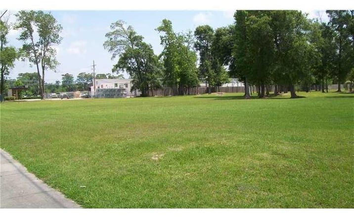 Pictures of Land property located at 0 Beglis Parkway, Sulphur, LA 70663 for lease - image #1