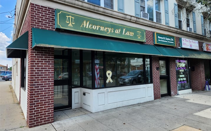 Pictures of Office property located at 25 Merrick Ave 25, Hempstead, NY 11566 for lease - image #1