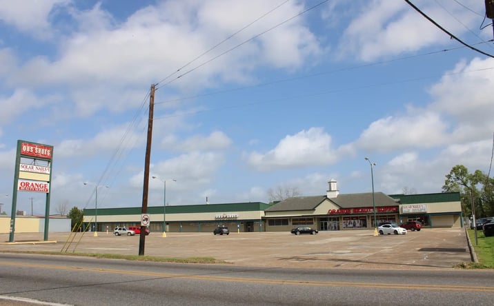 Pictures of Retail property located at 1910 Cameron St, Lafayette, LA 70506 for lease - image #1