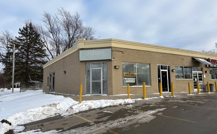 Pictures of Retail property located at 4405 S Martin Luther King Jr Boulevard B, Lansing, MI 48910 for lease - image #1