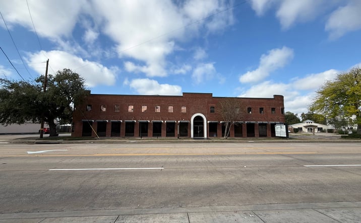 Pictures of Office property located at 4950 Bissonnet St, Bellaire, TX 77401 for lease - image #1
