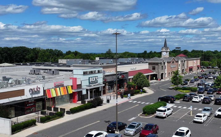 Pictures of Retail property located at 230 Montgomery Mall, North Wales, PA 19454 for lease - image #1