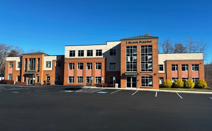 Pictures of Office property located at 2 Manor Pkwy, Salem, NH 03079 for lease - image #1