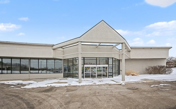 Pictures of Retail property located at 11900 Whitmore Lake Rd, Whitmore Lake, MI 48189 for lease - image #1