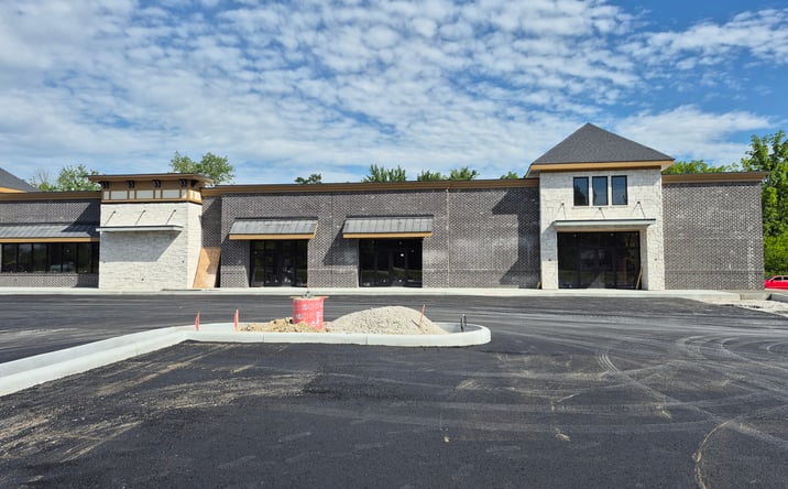 Pictures of Restaurant, Retail property located at 1415 OH-28, Loveland, OH 45140 for lease - image #1