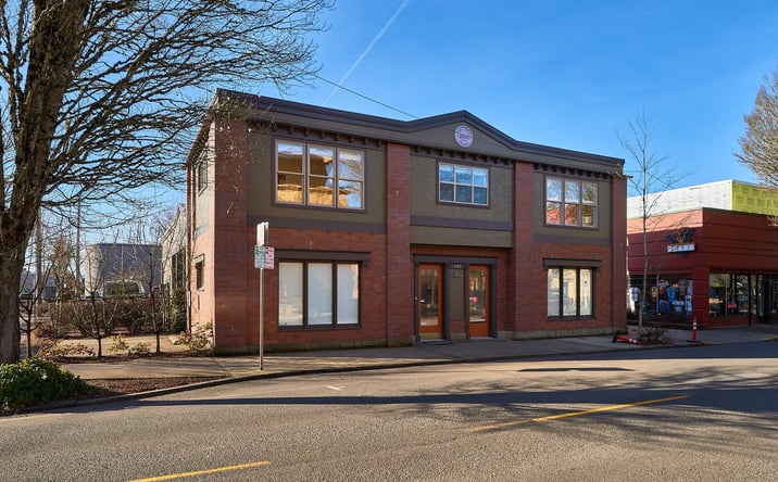 Pictures of Office property located at 640 NE 3rd St, McMinnville, OR 97128 for lease - image #1