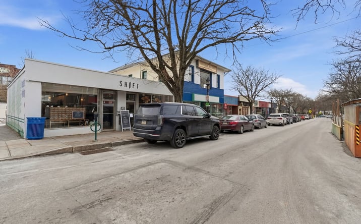 Pictures of Retail, Office, Restaurant property located at 230 Haverford Ave, Narberth, PA 19072 for lease - image #1