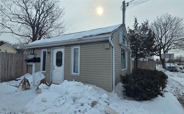 Pictures of Office, Retail property located at 72 5th Avenue, Islip, NY 11706 for lease - image #1