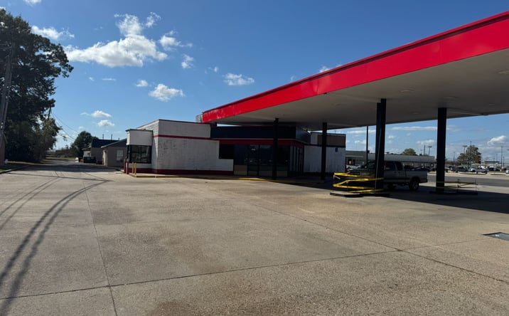 Pictures of Retail property located at 4886 LA-1, Raceland, LA 70394 for lease - image #1