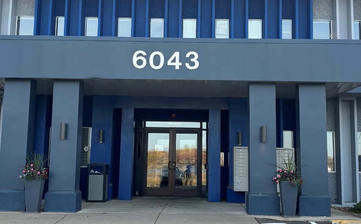 Pictures of Office property located at 6043 Hudson Rd, Saint Paul, MN 55125 for lease - image #1