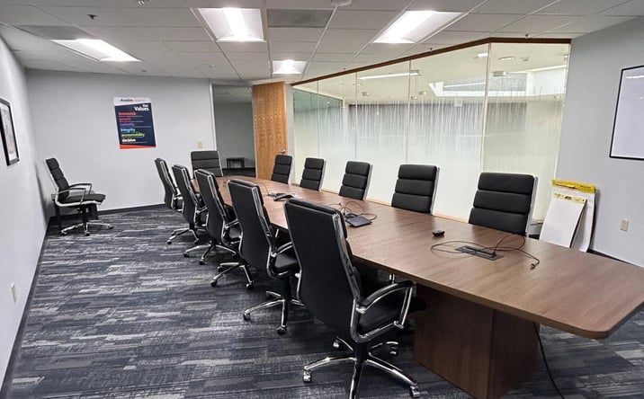 Pictures of Office property located at 4944 Parkway Plaza Blvd, Charlotte, NC 28217 for lease - image #1