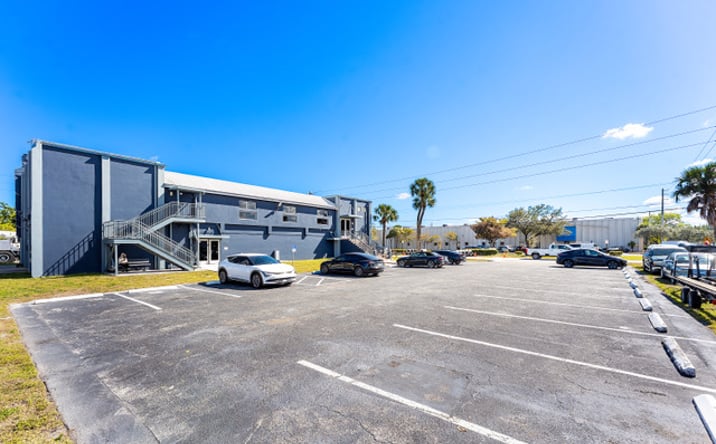 Pictures of Office, Industrial, Special Purpose property located at 325 SW 26th St, Fort Lauderdale, FL 33315 for lease - image #1