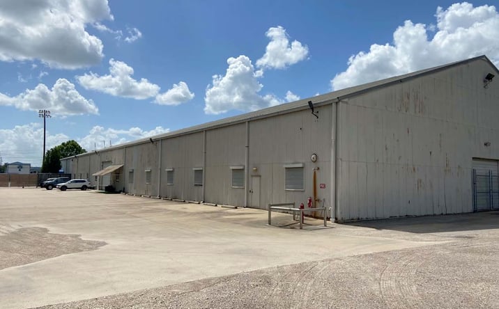 Pictures of Industrial property located at 1310 W Sam Houston Pkwy S, Houston, TX 77043 for lease - image #1