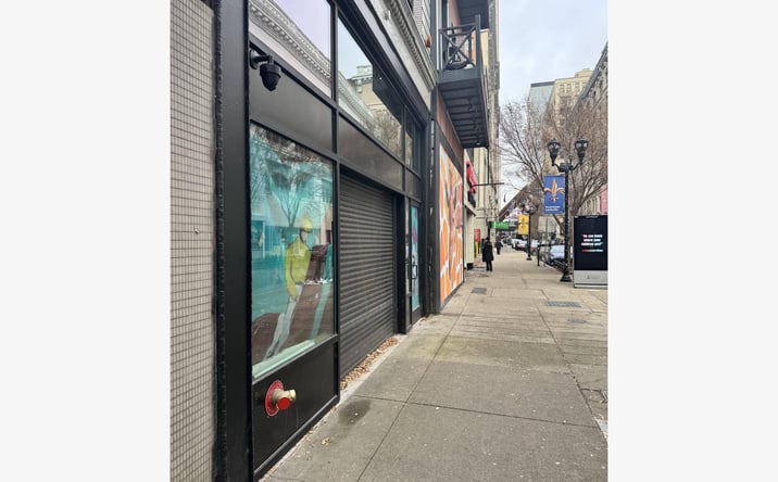 Pictures of Retail property located at 540 S 4th St, Louisville, KY 40202 for lease - image #1