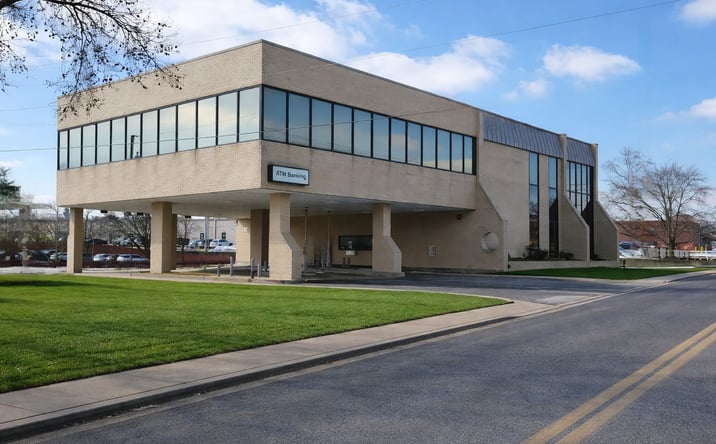 Pictures of Office, Retail, Special Purpose property located at 9914 Kennerly Rd, St. Louis, MO 63128 for lease - image #1