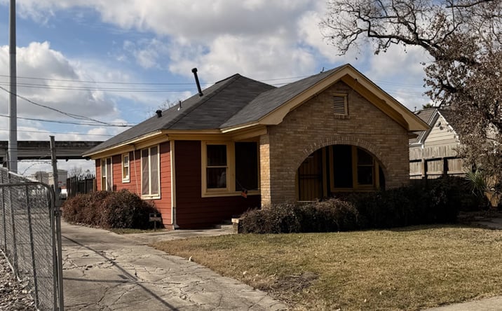 Pictures of Land property located at 4727 Gulf Freeway, Houston, TX 77023 for lease - image #1