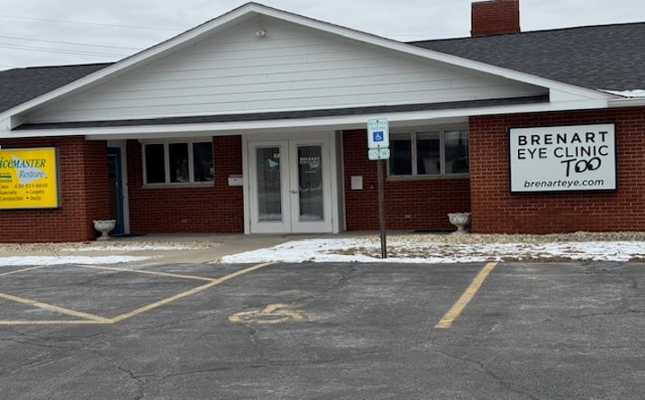 Pictures of Office property located at 718 Bridge Street N 718B, Yorkville, IL 60560 for lease - image #1