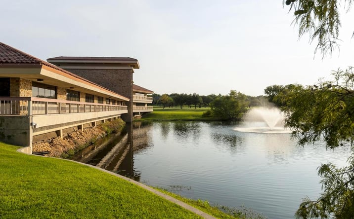Pictures of Retail, Office property located at 420 Decker Dr, Irving, TX 75062 for lease - image #1