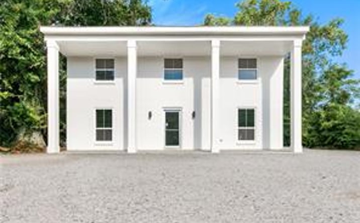 Pictures of Office property located at 520 N Causeway Blvd, Mandeville, LA 70448 for lease - image #1