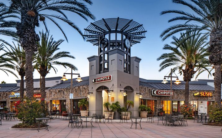 Pictures of Retail, Restaurant property located at 2101 Main Street, Huntington Beach, CA 92648 for lease - image #1